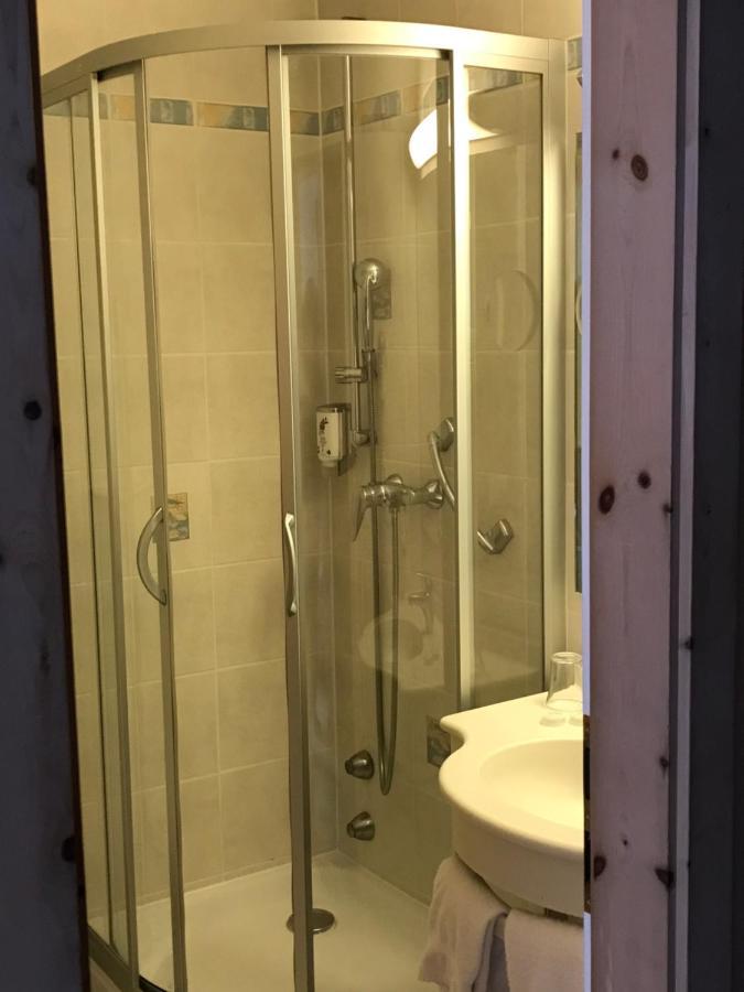 Hotel Klarer Zuoz Buitenkant foto