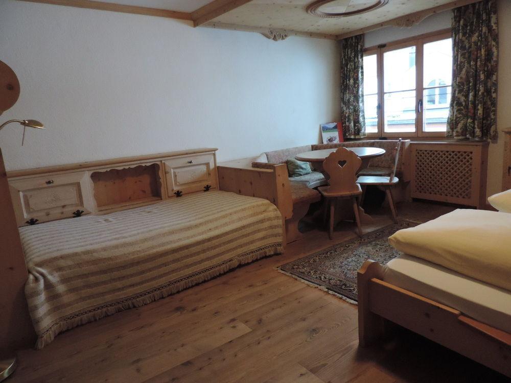 Hotel Klarer Zuoz Buitenkant foto