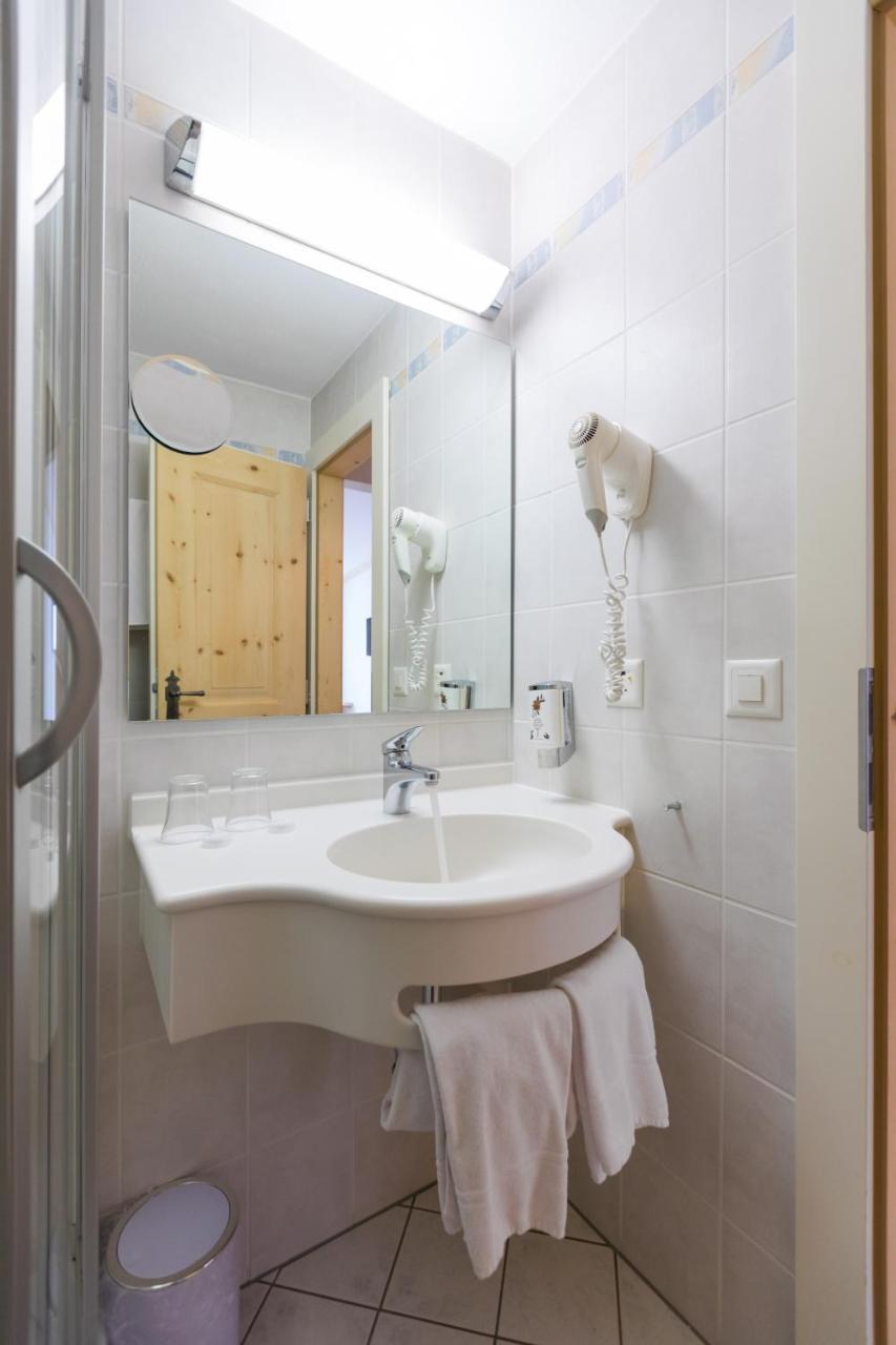Hotel Klarer Zuoz Buitenkant foto